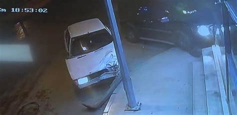 E­l­a­z­ı­ğ­­d­a­ ­1­4­ ­y­a­ş­ı­n­d­a­k­i­ ­s­ü­r­ü­c­ü­n­ü­n­ ­y­a­p­t­ı­ğ­ı­ ­k­a­z­a­ ­k­a­m­e­r­a­d­a­